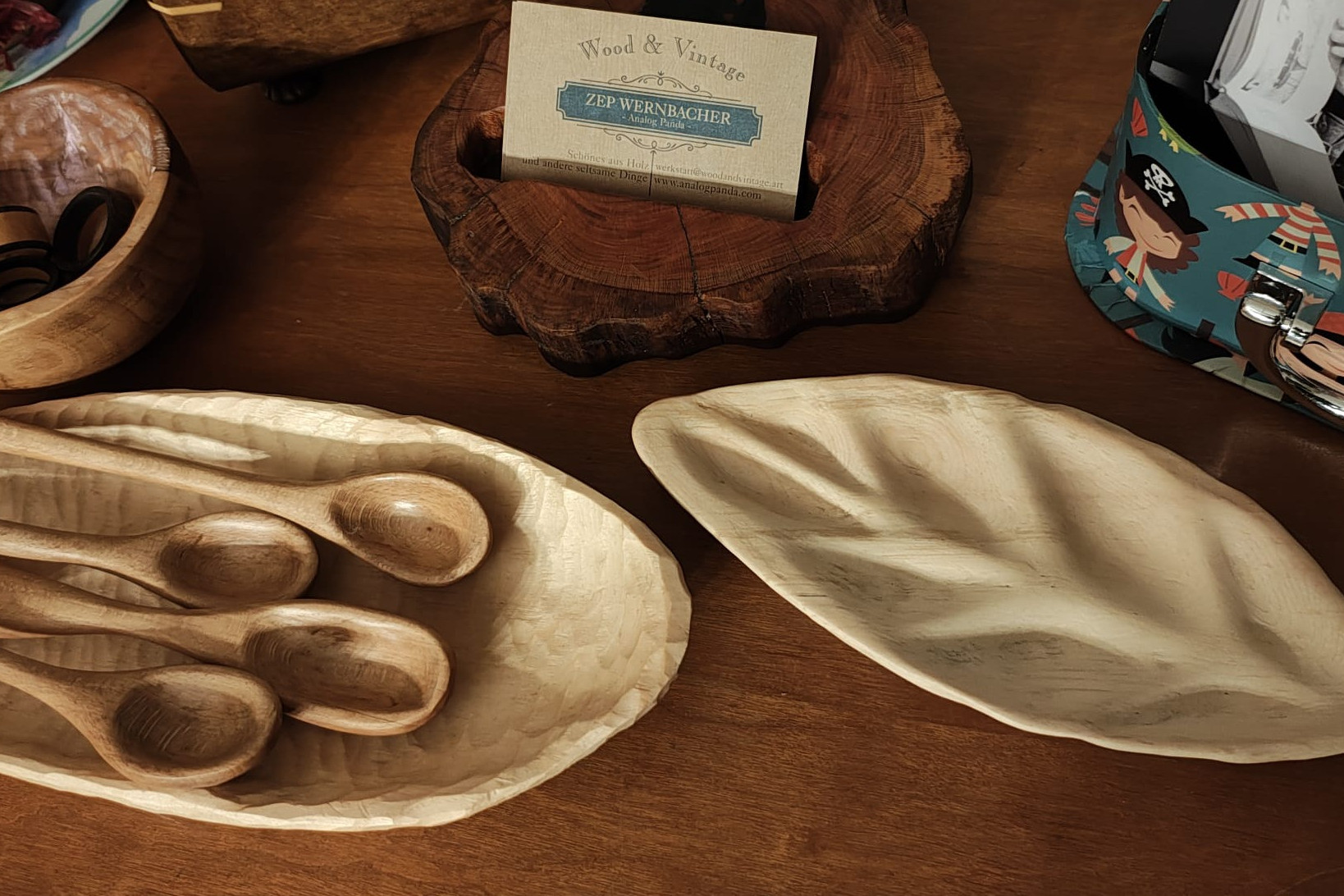 Schalen, Löffel, Glückwunschkarten und Ringe